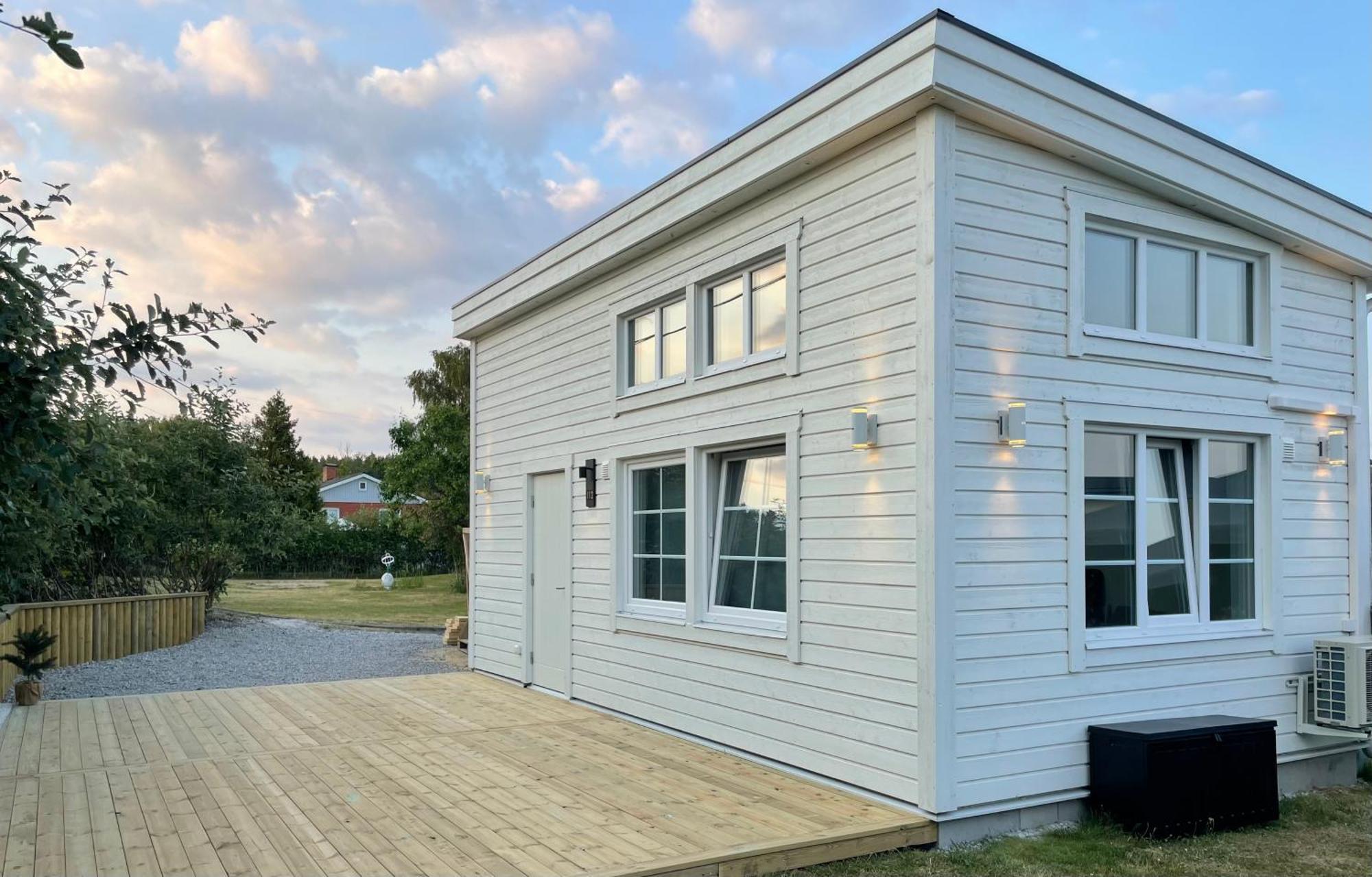 Ett Nytt Fraesch Hus Utanfoer Stockholm Naera Arlanda Villa Rosersberg Exterior photo